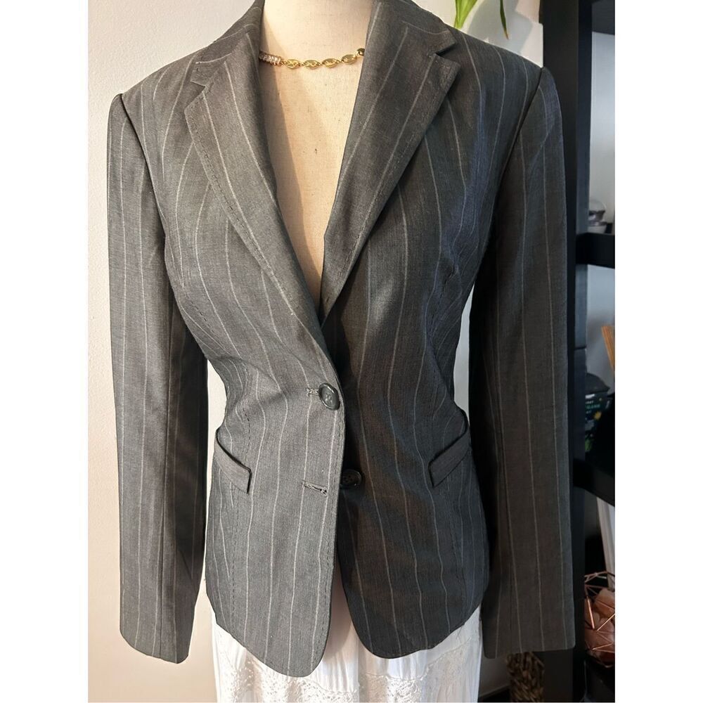 The limited gray and stripped blazer size 0